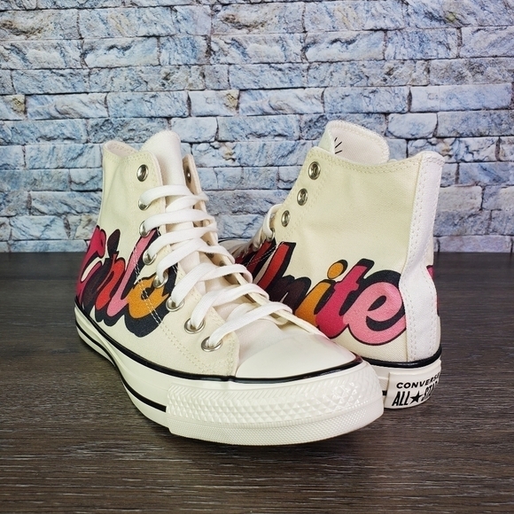 New Chuck Taylor All Star Hi 'Girls United" - Picture 2 of 12